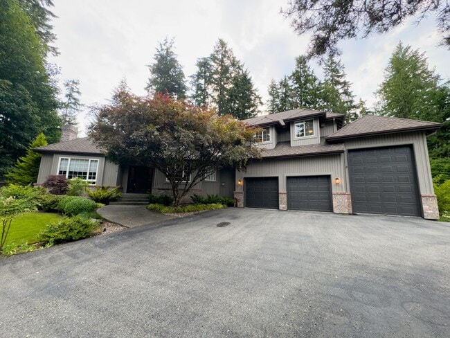 Building Photo - 4bd/2.5ba Redmond Home
