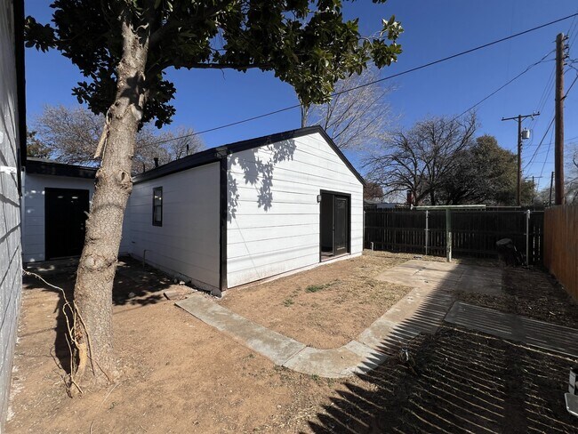 Building Photo - 2517 28th St