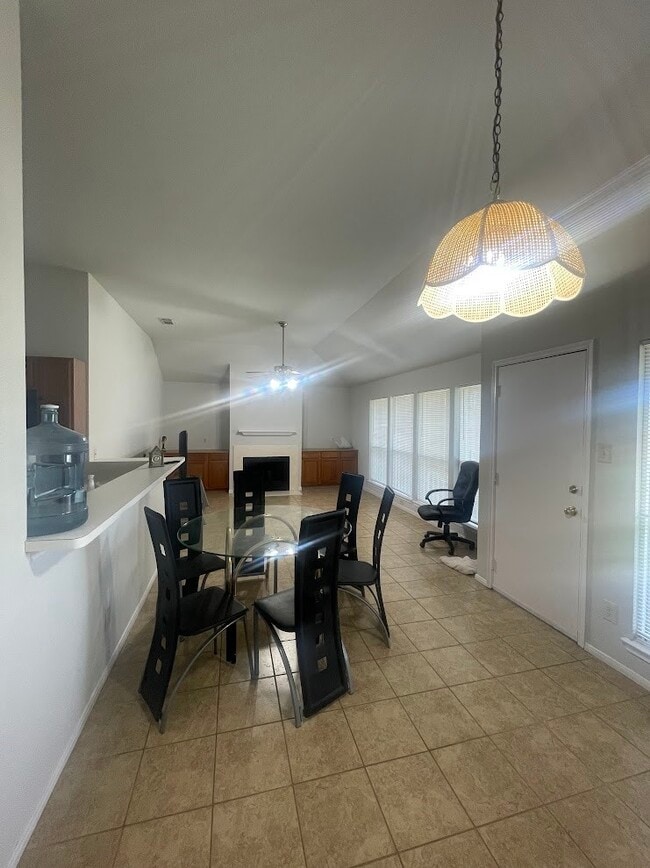 Building Photo - 7814 Log Hollow Dr