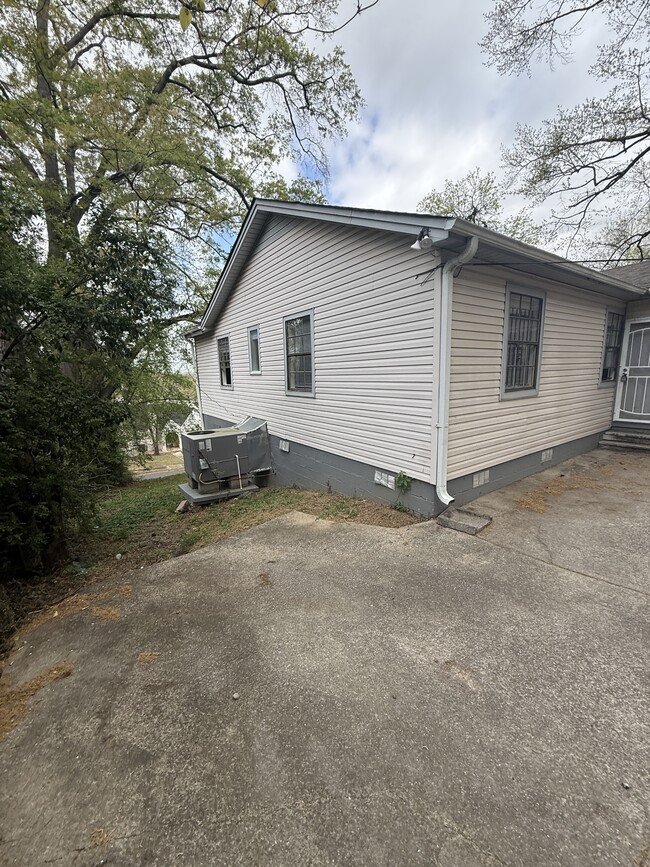 Building Photo - 2621 20th Street Ensley