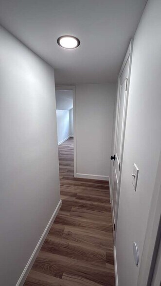 Building Photo - 6211 Aspen Ct