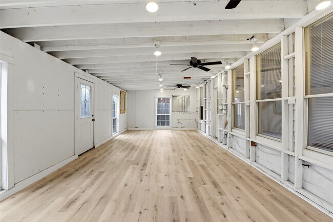 Building Photo - 18427 Grove Brook Ln