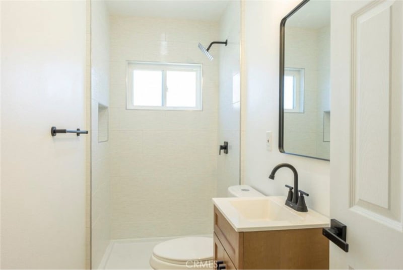 Building Photo - 1218 6th St