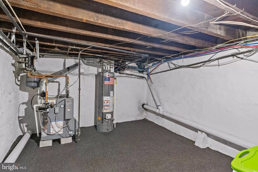 Building Photo - 2846 Almond St