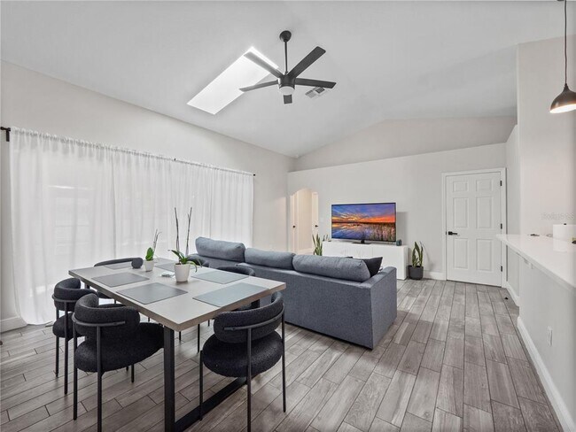 Building Photo - 117 Rachel Lin Ln