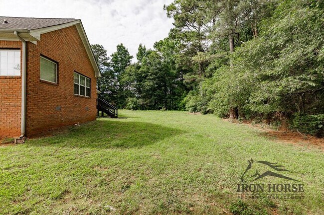 Building Photo - 411 Timber Creek Dr