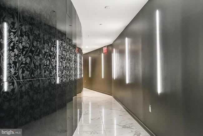 Building Photo - 8370 Greensboro Dr