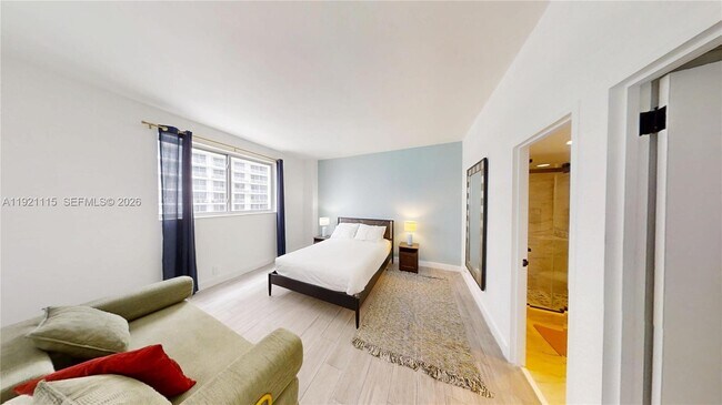 Building Photo - 4001 S Ocean Dr