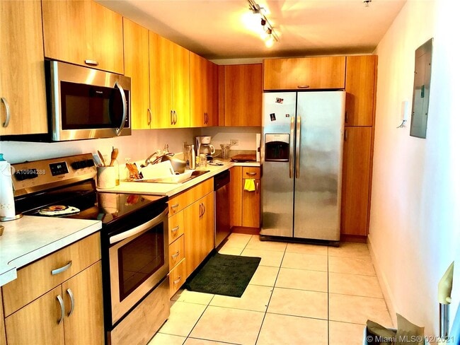 Building Photo - 7501 E Treasure Dr