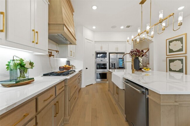 Building Photo - 2550 Whitewood Dr
