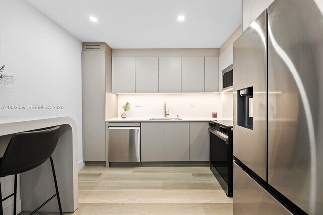 Building Photo - 18151 NE 31st Ct