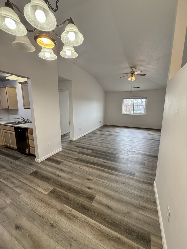 Primary Photo - 937 S 250 W St