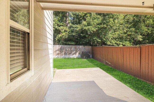Building Photo - 139 N Hawkhurst Cir