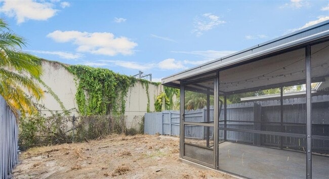 Building Photo - 963 Butterfly Blvd
