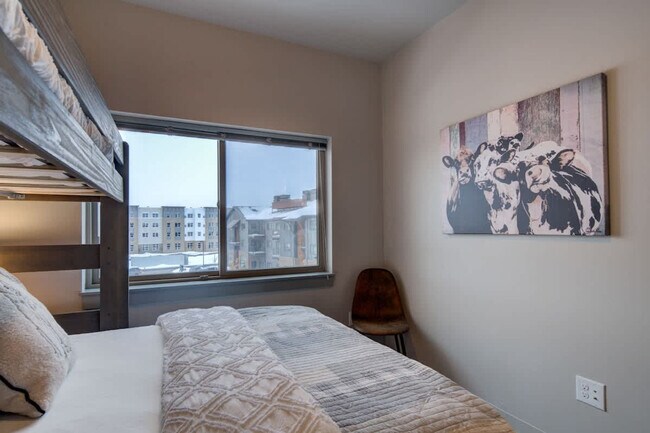 Building Photo - 2210 Remington Way