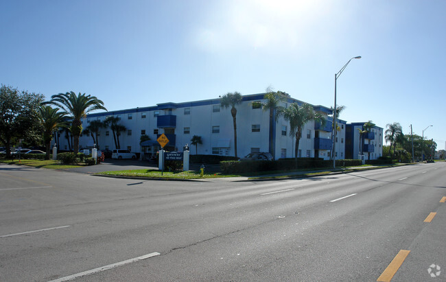Building Photo - Gateway By The Bay