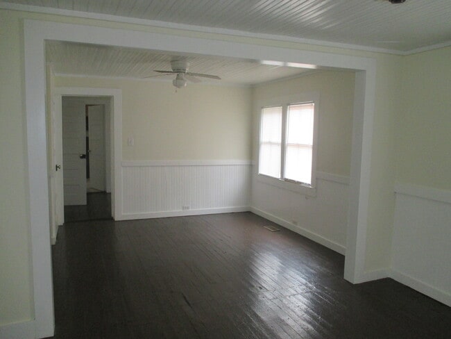 Building Photo - 611 Johnson St