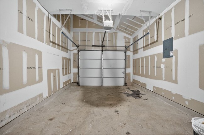 Building Photo - 4 Weeks Free!! Urban Modern Living Near Downtown San Antonio!