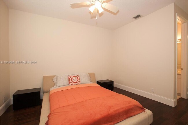 Building Photo - 3162 Inverness