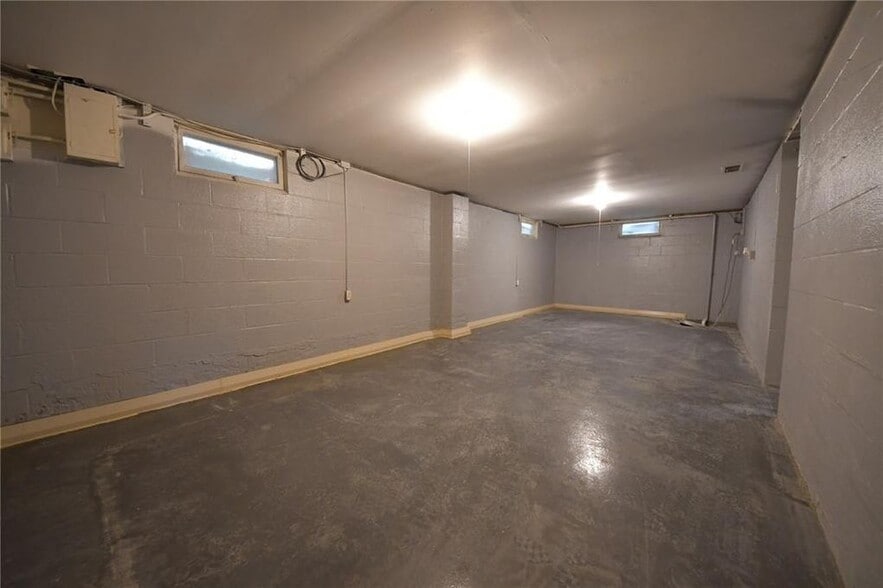 Recreational Room - 2539 Vernon Ct SE