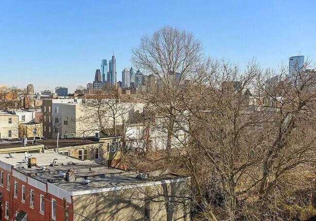 Building Photo - 623 N 36th St