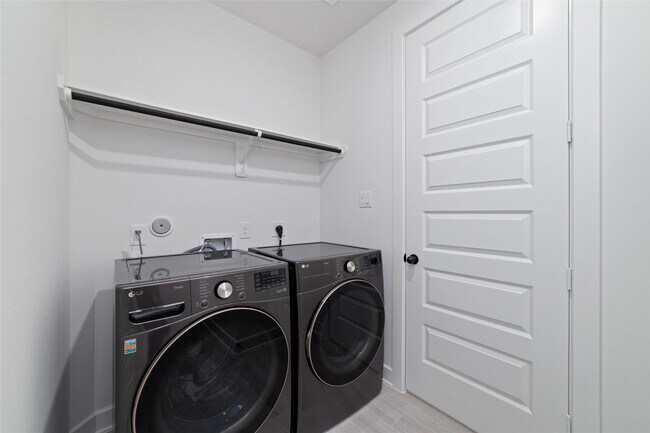 Building Photo - 4814 Highland Strm Ct