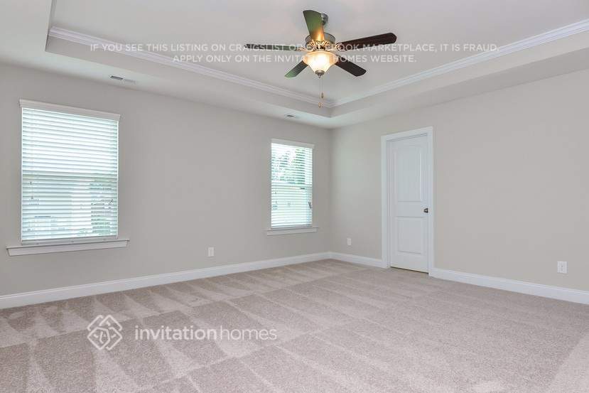 Building Photo - 907 Middle Ground Ave