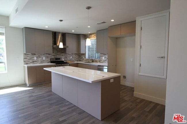 Building Photo - 11733 Missouri Ave