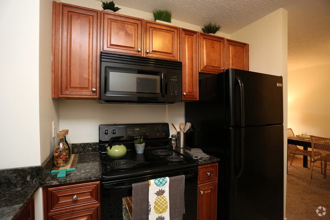 Interior Photo - Pinnacle on Pleasant