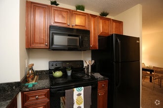 Interior Photo - Pinnacle on Pleasant