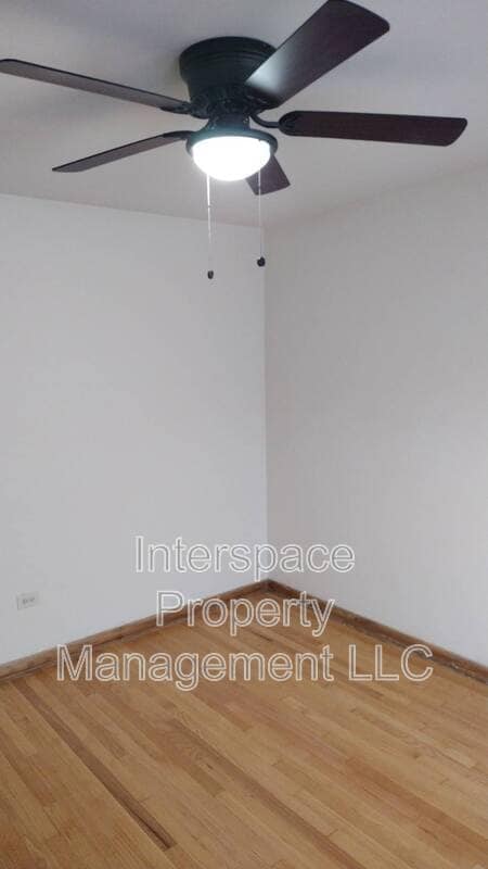 Building Photo - 10126 S Pulaski Rd