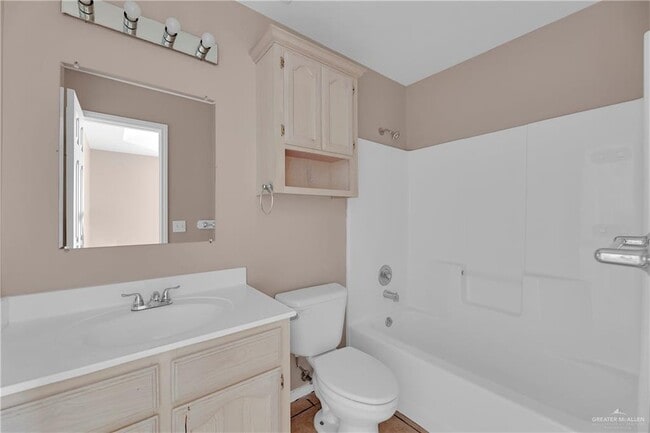 Building Photo - 14 Tampa St