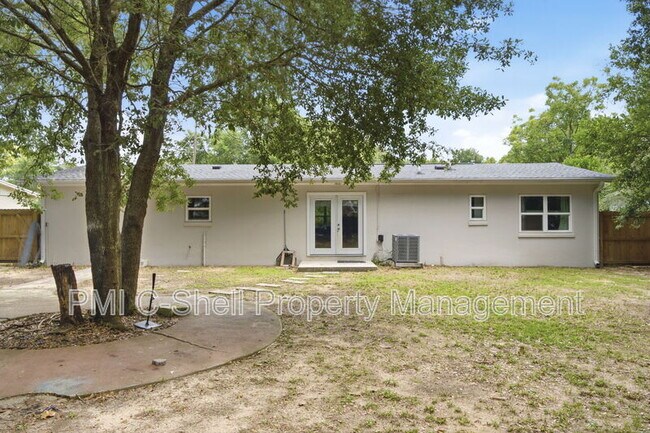 Building Photo - 225 N Madison Dr