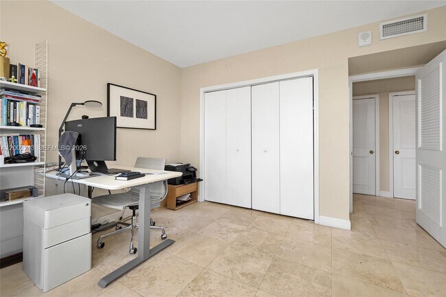 Building Photo - 155 Ocean Ln Dr