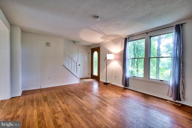 Building Photo - 342 Sherry Ln