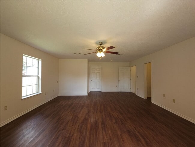 Building Photo - 418 Texas St