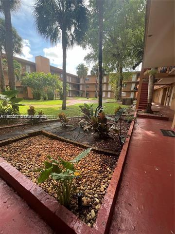 Building Photo - 1230 W 54th St