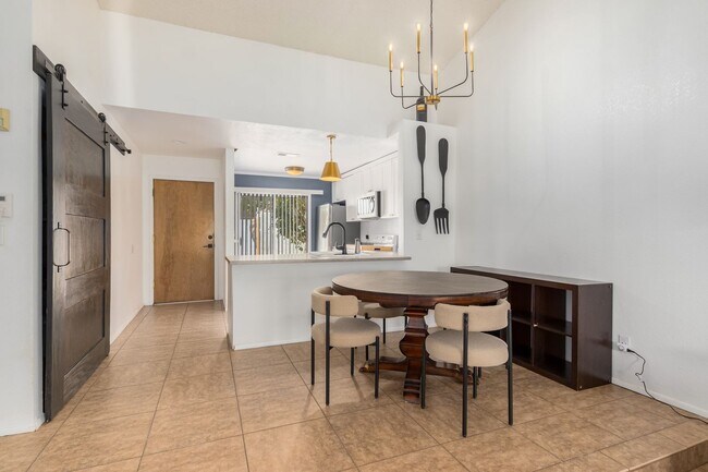 Building Photo - 3-Bedroom Furnished Townhouse with Private...