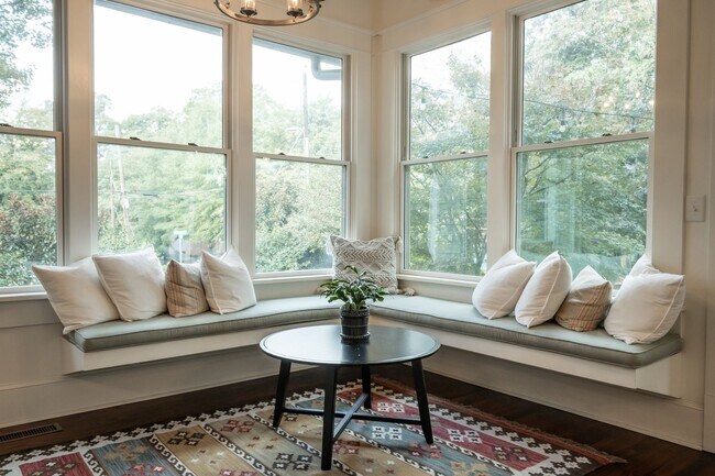 Building Photo - 290 Milledge Cir