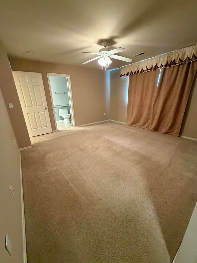 Building Photo - 6634 Millstone Ln SE