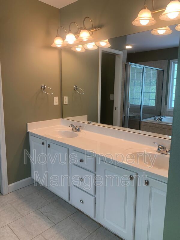 Building Photo - 119 Tullamore Trail