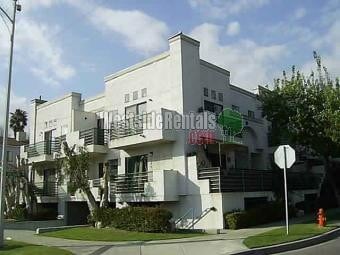 Corner unit - 1801 Victory W Blvd