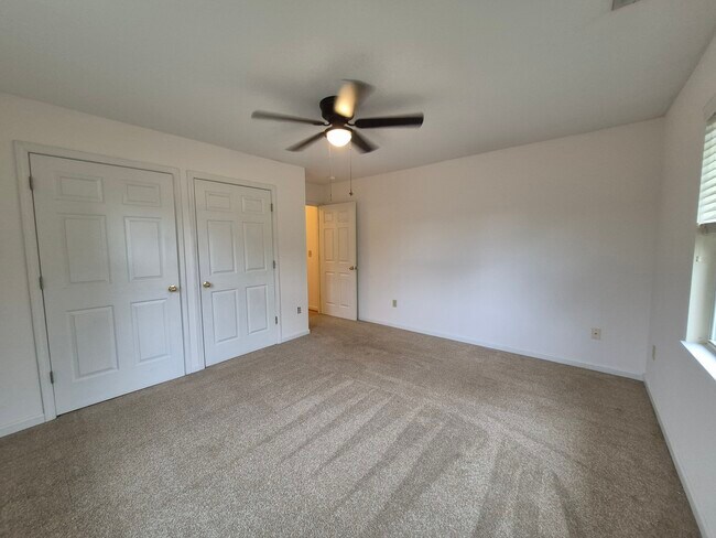 Building Photo - 105 Olde Covington Way