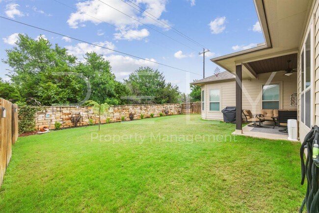 Building Photo - 240 Cross Timbers Dr
