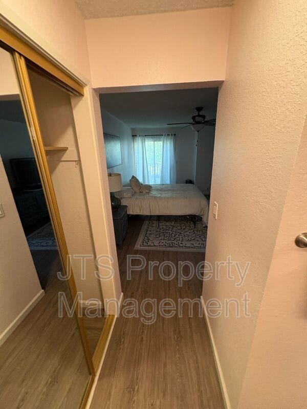 Building Photo - 6913 Navarro Ct