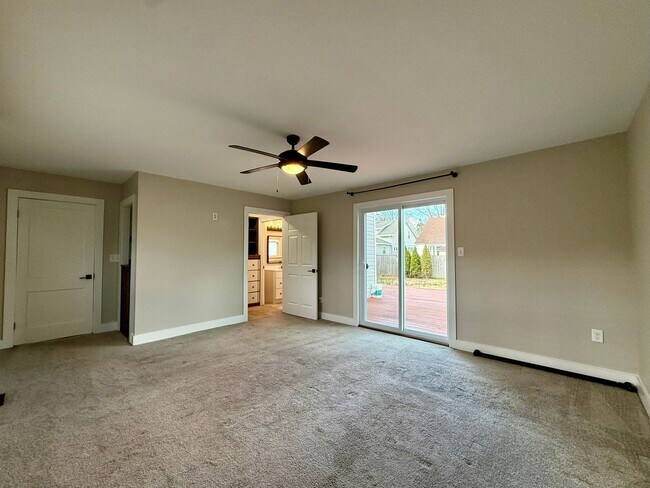 Building Photo - Charming 4-Bedroom Home with Modern Updates, Large Yard & Garage – Pet Friendly!