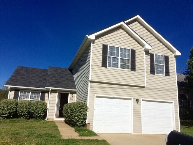 Building Photo - 713 Asbury Way