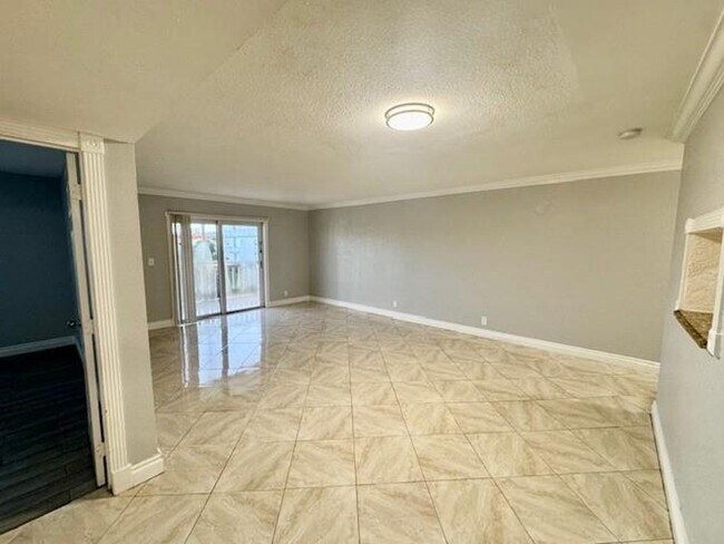 Building Photo - 5881 NW 16th Pl