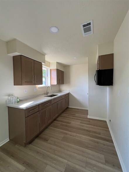 Building Photo - 5023 Ridgestone St