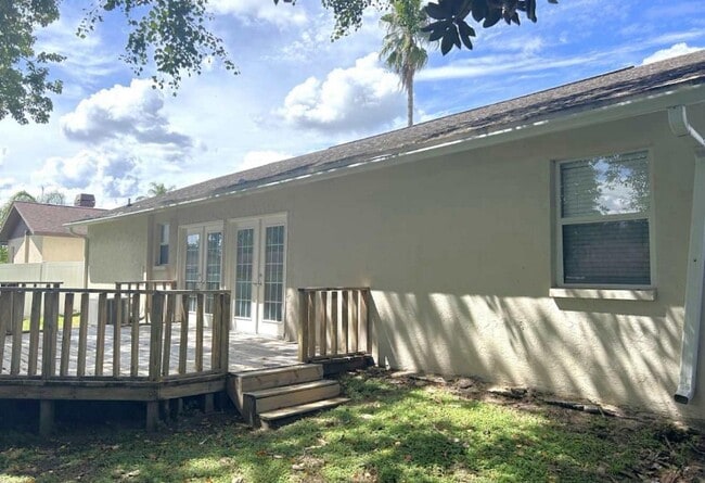 Building Photo - 553 Rapid Falls Dr